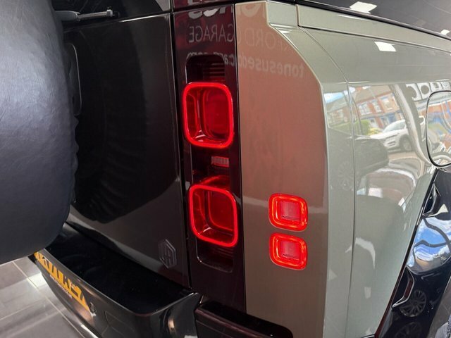 Land Rover Defender Suv Green #6