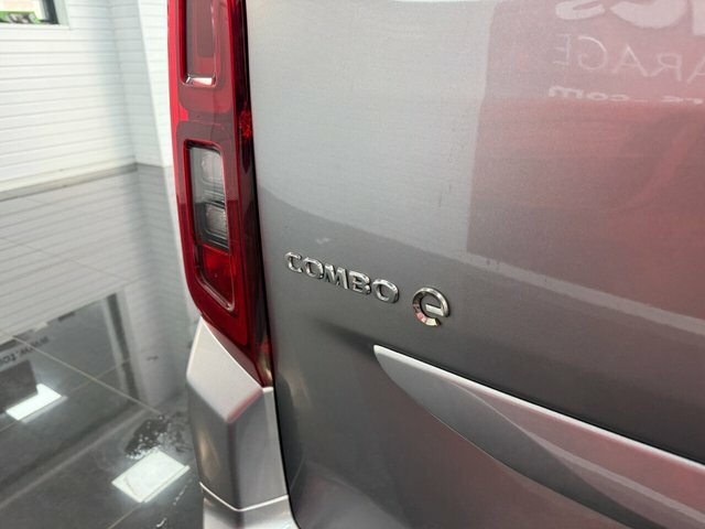 Vauxhall Combo Life 1.5 Turbo D 100 Se Blue #9