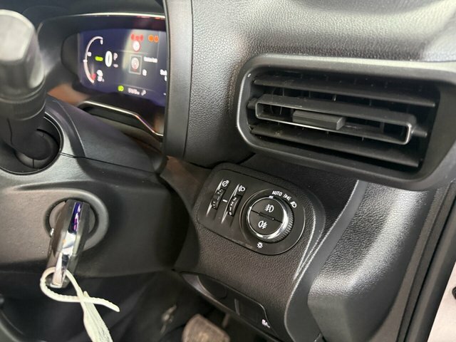 Vauxhall Combo Life 1.5 Turbo D 100 Se Blue #22