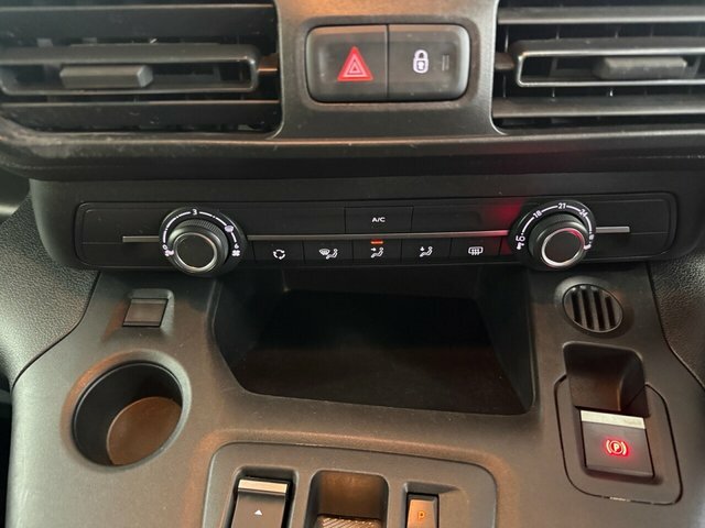 Vauxhall Combo Life 1.5 Turbo D 100 Se Blue #32
