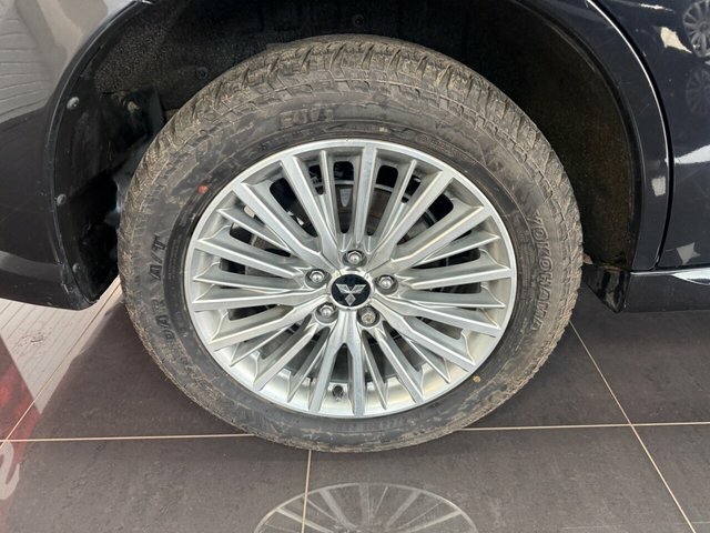 Mitsubishi Outlander Suv Black #3