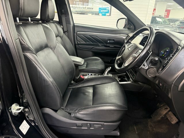 Mitsubishi Outlander Exceed Black #21