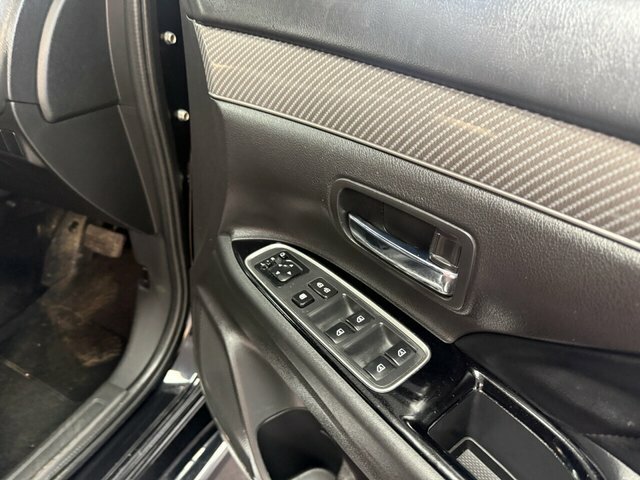 Mitsubishi Outlander Exceed Black #22