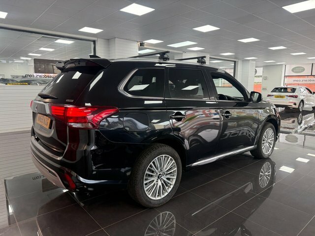 Mitsubishi Outlander Suv Black #2