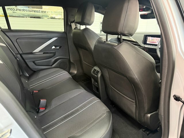 Vauxhall Astra Hatchback DT24HRD Silver #4