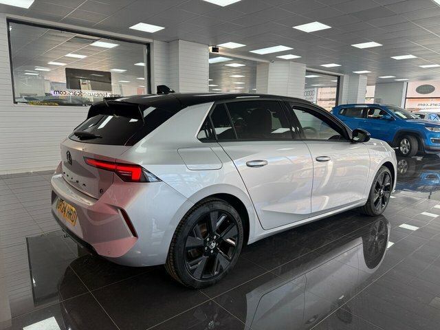 Vauxhall Astra Hatchback DT24HRD Silver #2