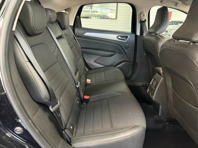 Renault Arkana Suv Black #6