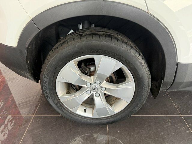 Volvo XC40 Suv SD20CWA White #3