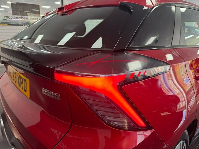 MG MG4 Hatchback Red #6