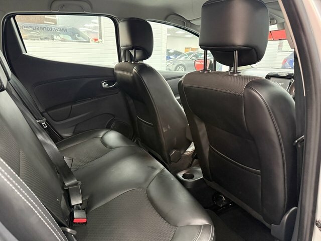 Renault Clio Hatchback Silver #3