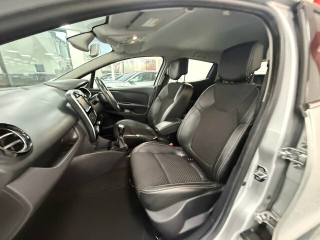 Renault Clio 1.2 16V Dynamique Nav Black #14
