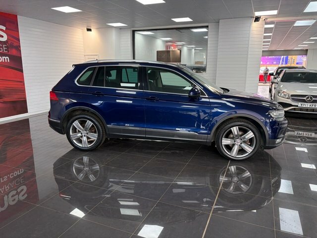 Volkswagen Tiguan Suv YY17LYV Blue #3