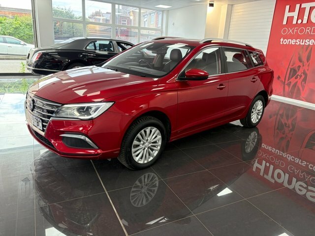 MG MG5 Estate Red #5