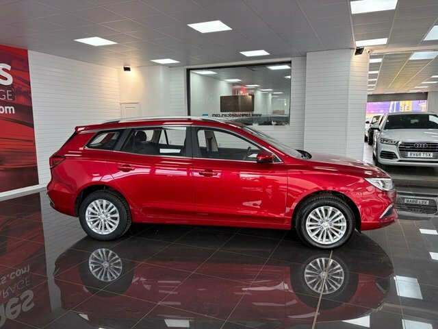MG MG5 Estate Red #2