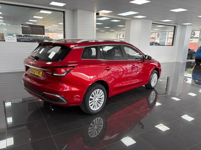 MG MG5 Estate Red #3