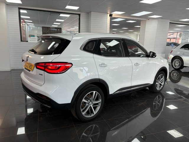 MG HS Suv SG22WDL White #4