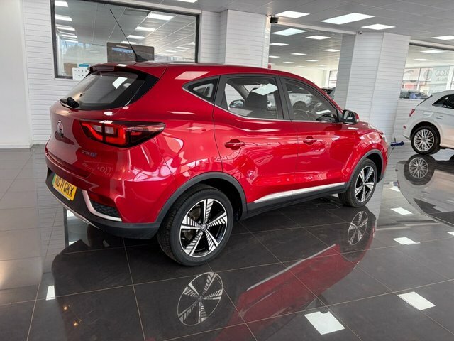 MG ZS Suv Red #4