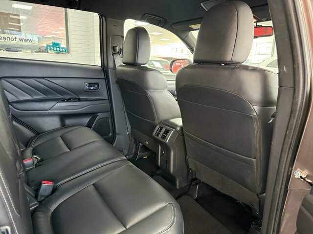Mitsubishi Outlander Suv Brown #4