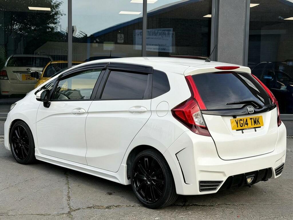 Honda Fit Hatchback 1.3 201464 White #6
