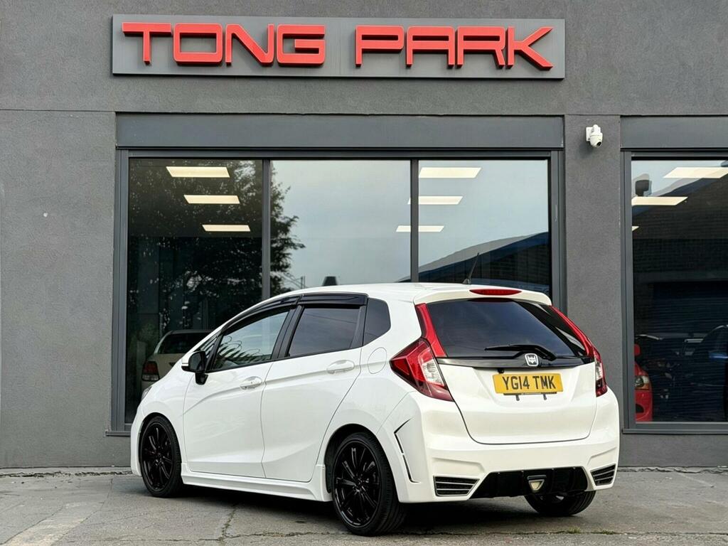 Honda Fit Hatchback 1.3 201464 White #5
