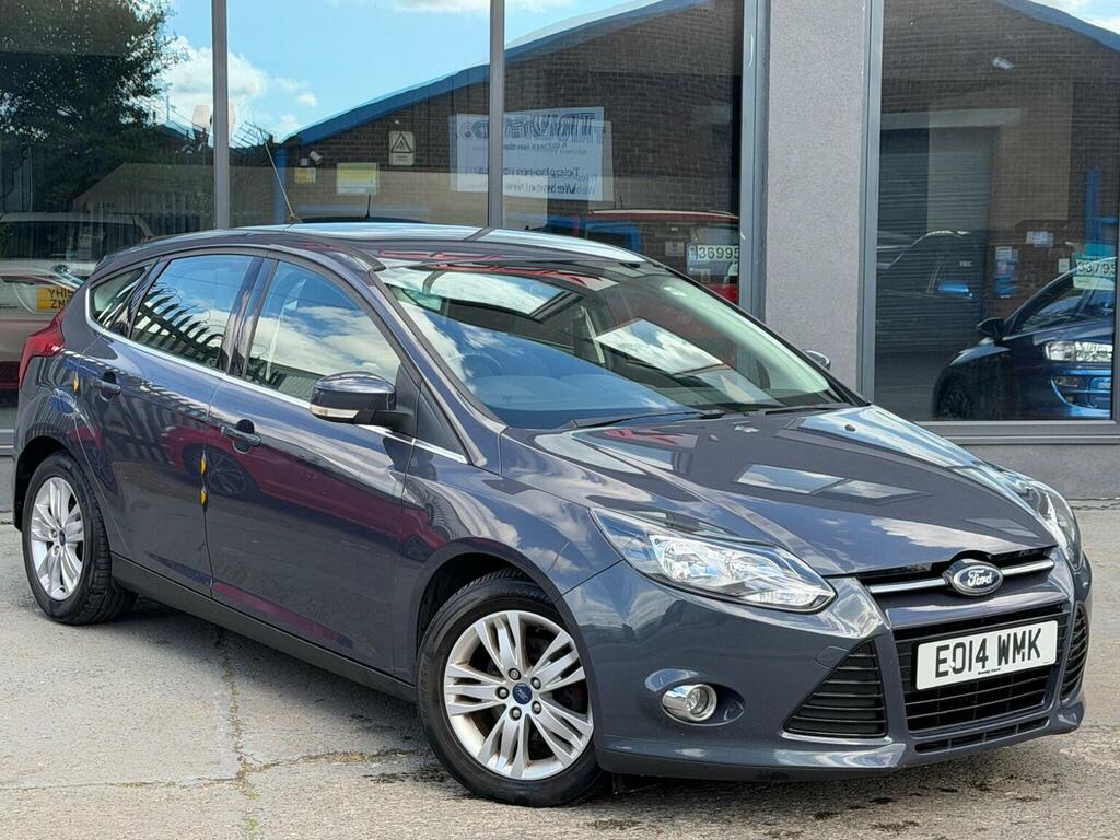 Ford Focus Hatchback 1.6 Tdci Titanium Navigator Euro 5 Ss EO14WMK Grey #2