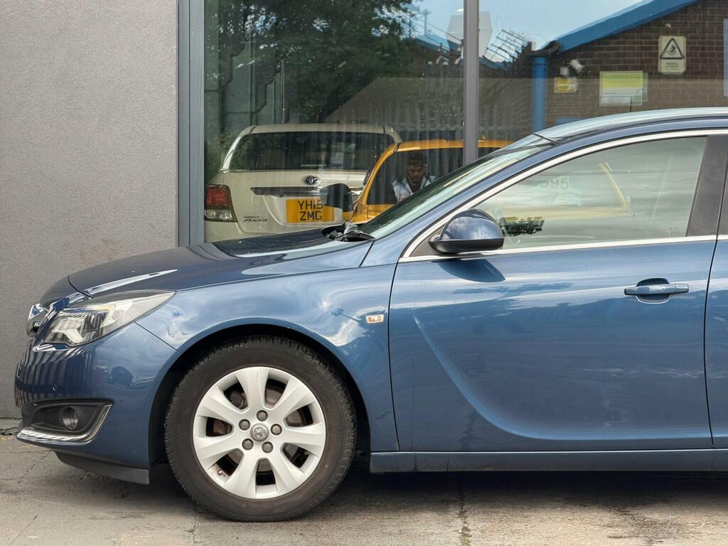 Vauxhall Insignia  White #8