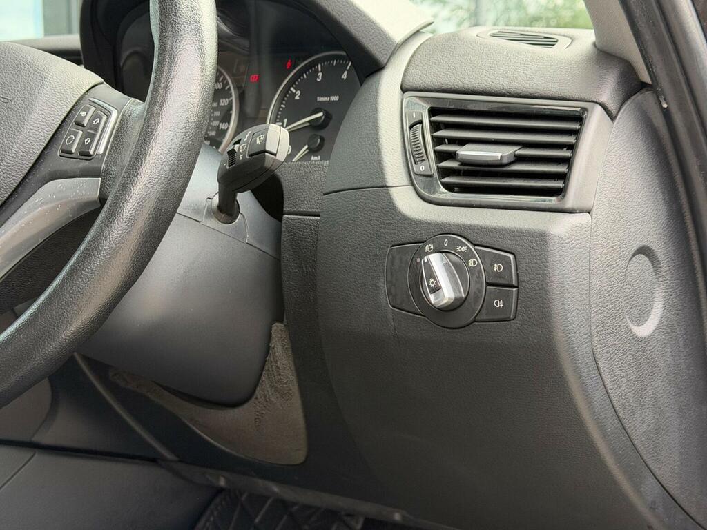 BMW X1 Xline Black #15