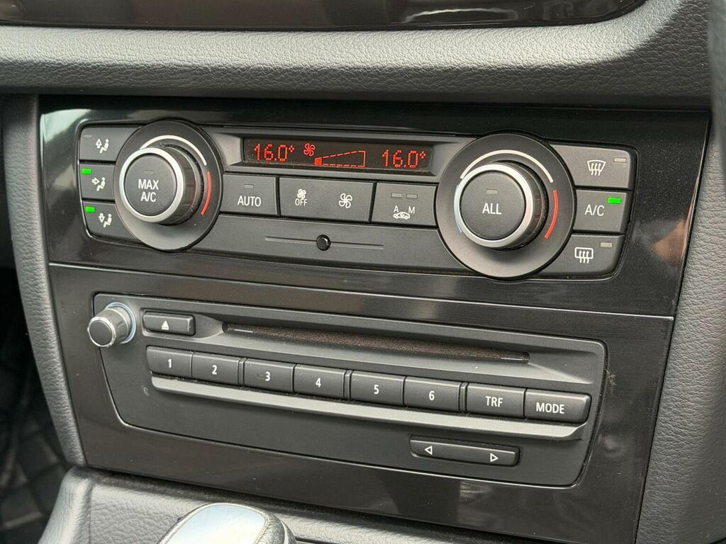 BMW X1 Xline Black #19