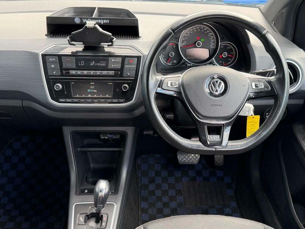 Volkswagen Up 1.0 Take White #17