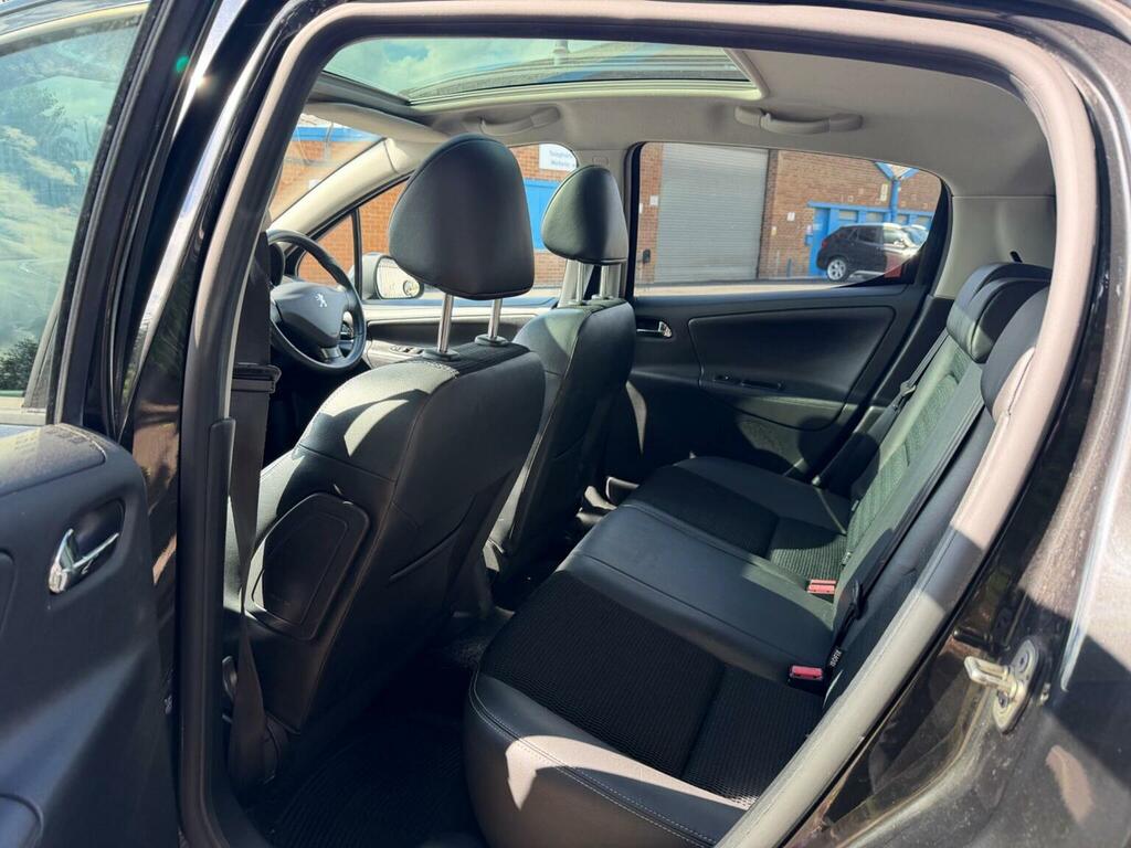 Peugeot 207 Active Black #21
