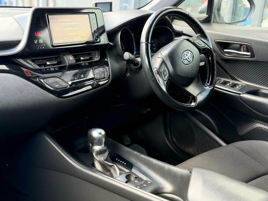 Toyota C-Hr 1.8 Vvt-h Icon Cvt Euro 6 Ss White #3