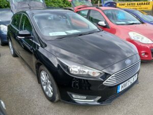 Ford Focus 1.0 Ecoboost Titanium H B Black Met 20 Road Ta