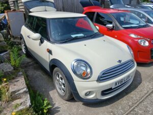 Mini Hatch 1.6 H B Old English White 68000 Miles Only Ver 