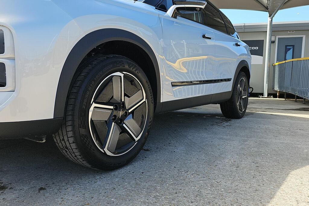 JAECOO 7 1.5T Shs 18.3Kwh Luxury Suv Plug In Hyb Silver #12