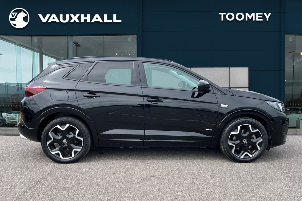 Vauxhall Grandland 1.6 14.2Kwh Ultimate Suv Plug In Hybrid Black #4