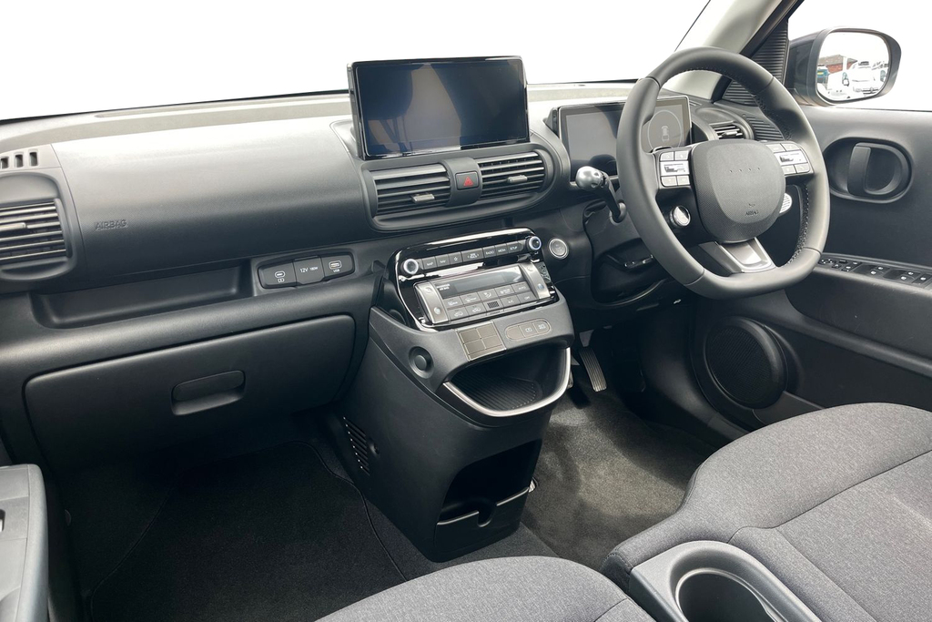 Hyundai Inster Long Range 49Kwh 01 Suv Black #2
