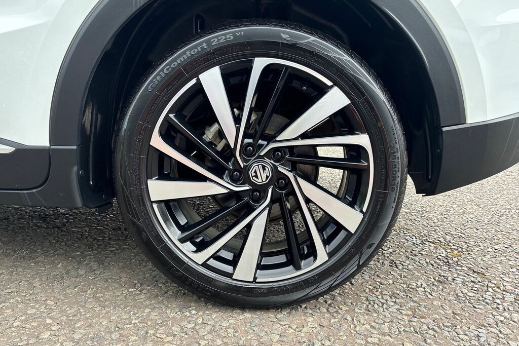 MG ZS 1.5 Hybrid Plus Trophy Suv Hybrid CA74ZKU White #5