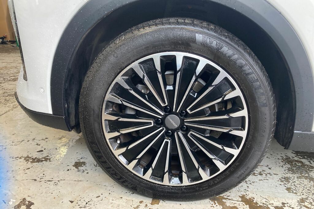 Omoda 9 1.5T Shs 34.46Kwh Noble Suv Plug In Hyb White #5