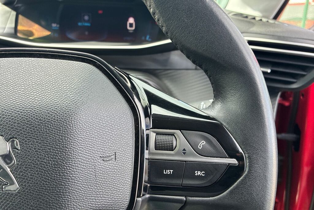 Peugeot 208 Allure White #21