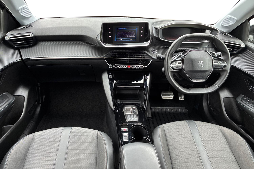Peugeot 208 1.2 Puretech Active Premium Black #10