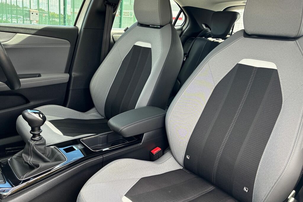 Vauxhall Mokka 1L Elite Premium White #14