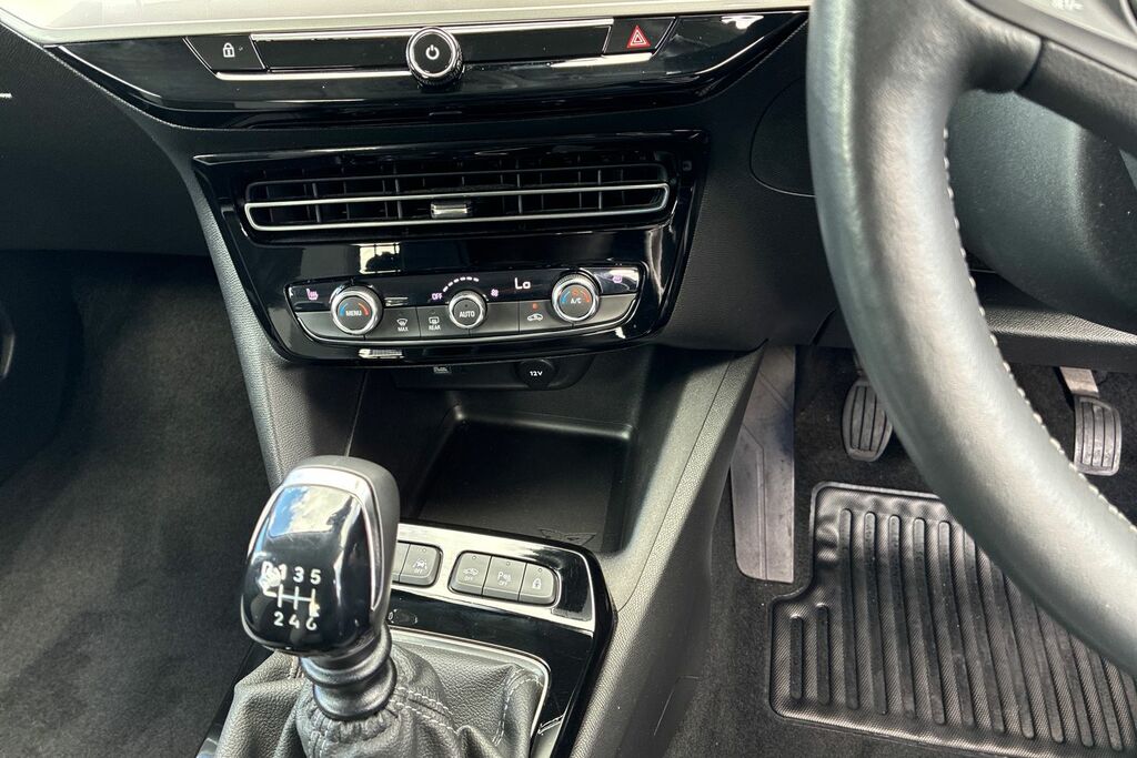 Vauxhall Mokka 1L Elite Premium White #18
