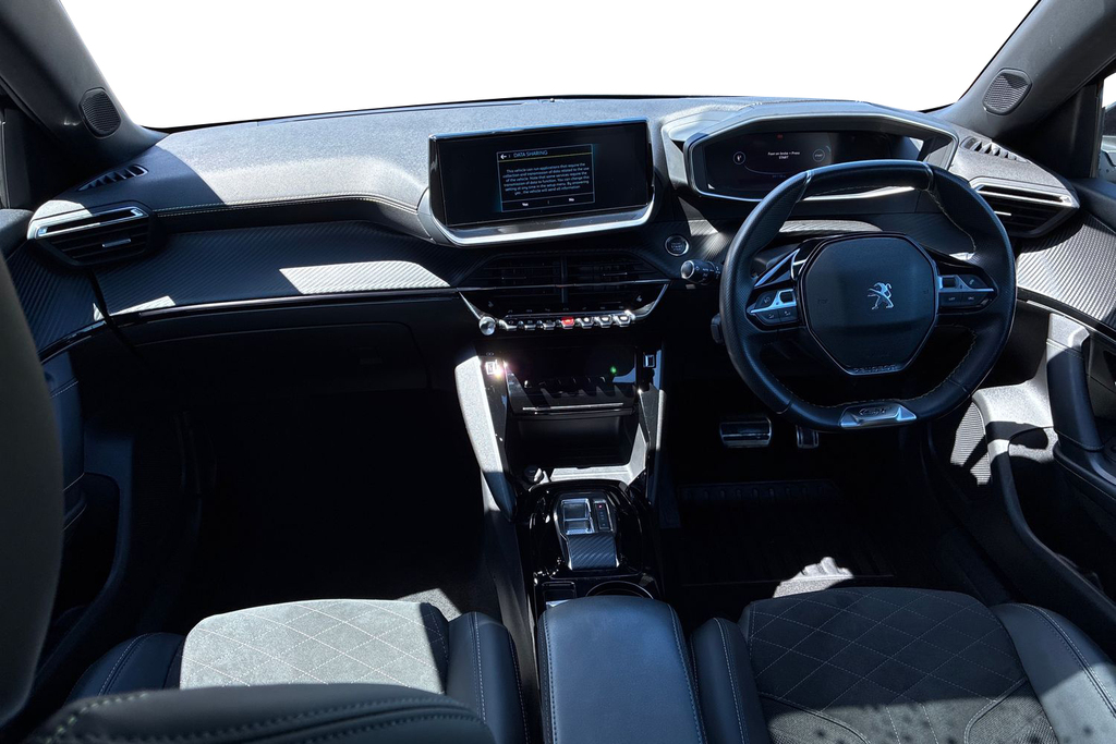 Peugeot e-2008 50Kwh Gt Premium #10