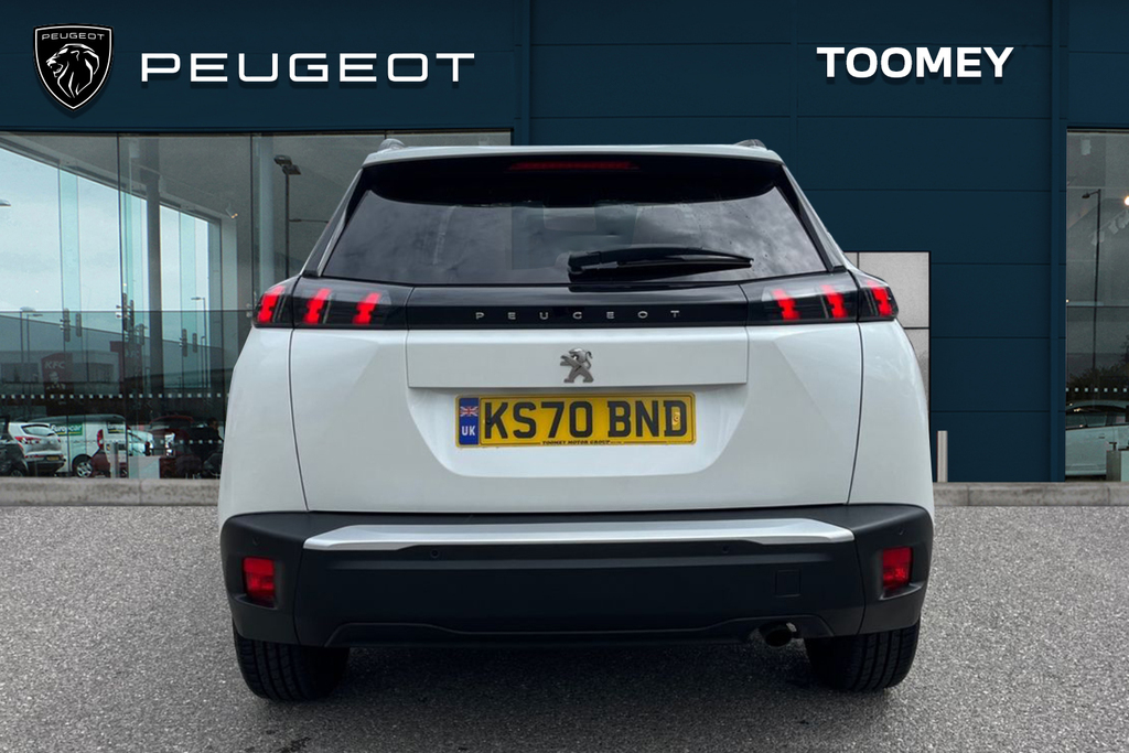 Peugeot 2008 1.2 Puretech Allure Premium Suv White #6