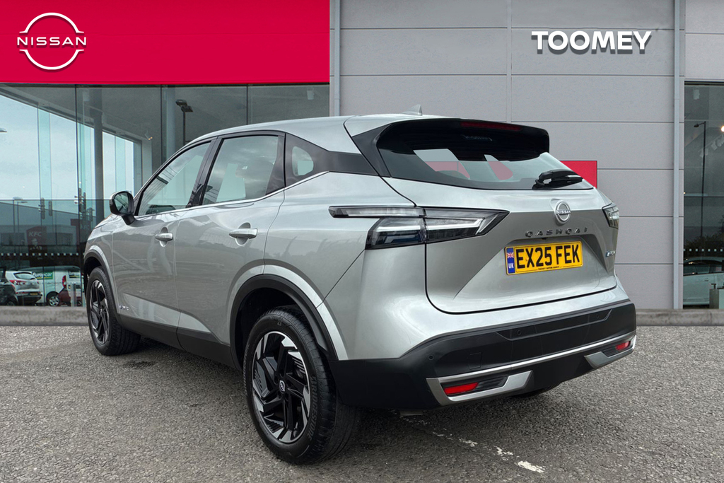 Nissan Qashqai 1.5 H E Power Acenta Premium Suv Hybrid EX25FEK Silver #3