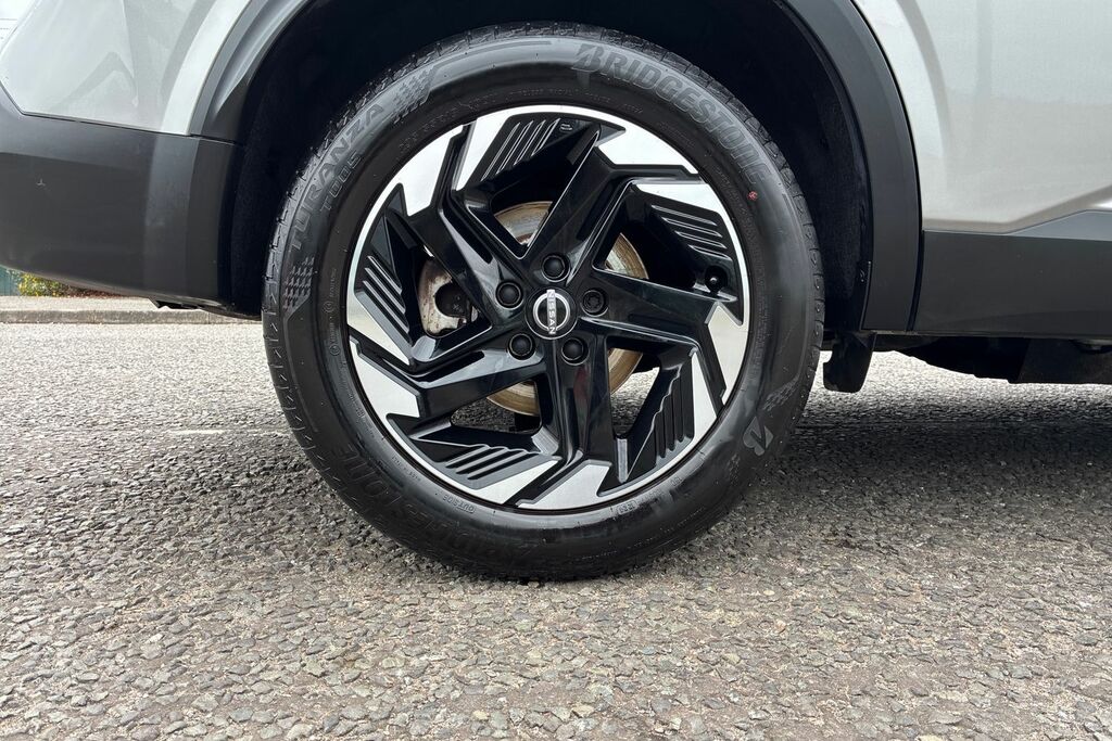 Nissan Qashqai 1.5 H E Power Acenta Premium Suv Hybrid EX25FEK Silver #5