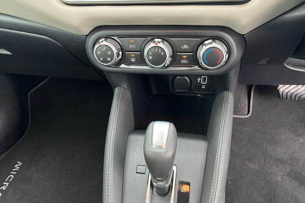 Nissan Micra Visia White #19
