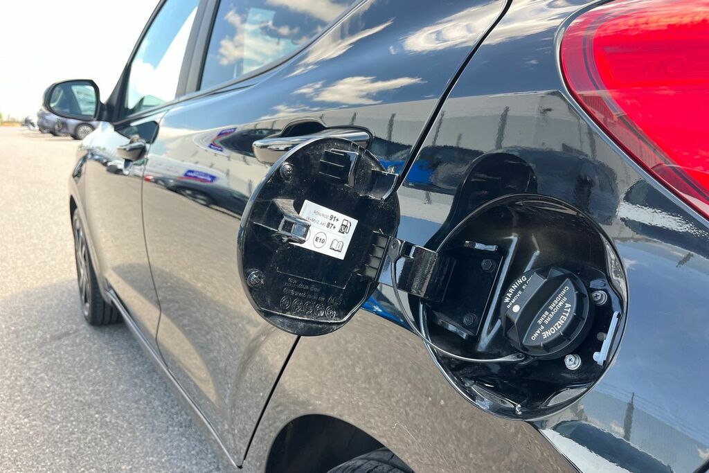 Hyundai I10 Hatchback Grey #23
