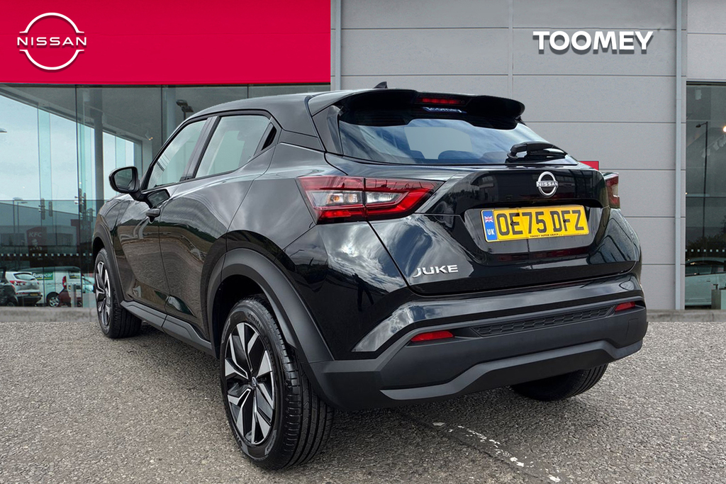 Nissan Juke 1.0 Dig T Acenta Premium Suv Dct E Black #3