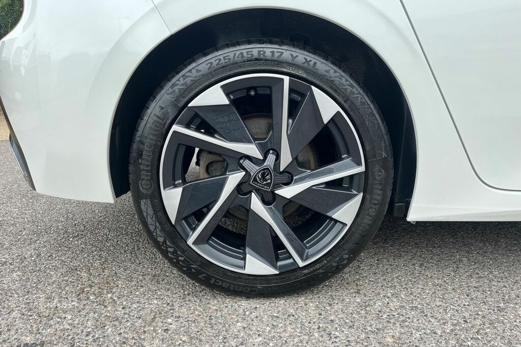 Peugeot 308 1.2 Puretech Allure Premium Hatchback E White #5